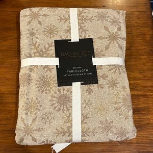 Rachael Zoe Oblong Tablecloth 60”x84” new gold snowflakes holidays